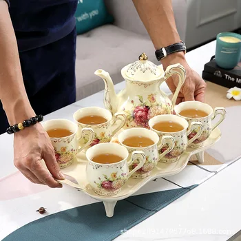 Tribunal europeu de Estilo Luxo Osso China Pote de Café Xícara de Café Com Bandejas E uma Colher de Café de qualidade Superior Xícara de Chá de Chá de Panela Teaware