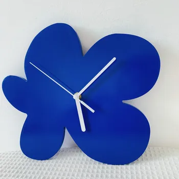 INS Retro Klein Azul Relógio de Parede da Forma da Flor, Silêncio Mudo Relógios Nórdicos Estúdio de Decoração de Casa de Figurinhas do ambiente de Trabalho Ornamentos Adereços Foto