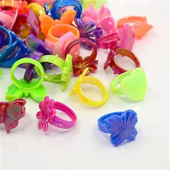100 pcs Acrílico Anéis para Crianças jóia de Presente Para Filhos Estilo Misto Misto de Cores F60