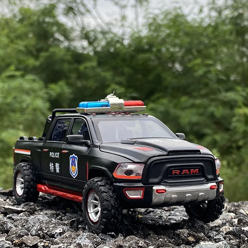 1:32 Escala Dodge Ram O Carro De Polícia Fundido De Liga De Puxar De Volta O Carro Colecionável Brinquedo Presentes Para Crianças